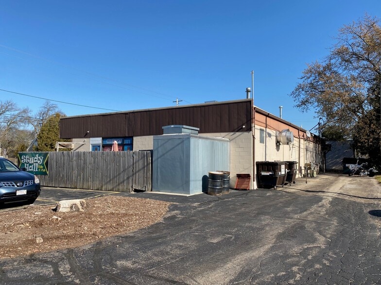 More Photos Of 313 E Calumet St, Appleton Freestanding For Lease