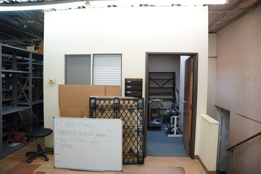 More Photos Of 1233 W Glenoaks Blvd, Glendale General Retail For Sale