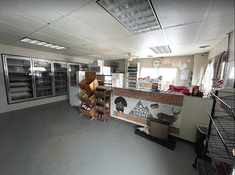More Photos Of 510 E Main St, Atlanta Convenience Store For Sale