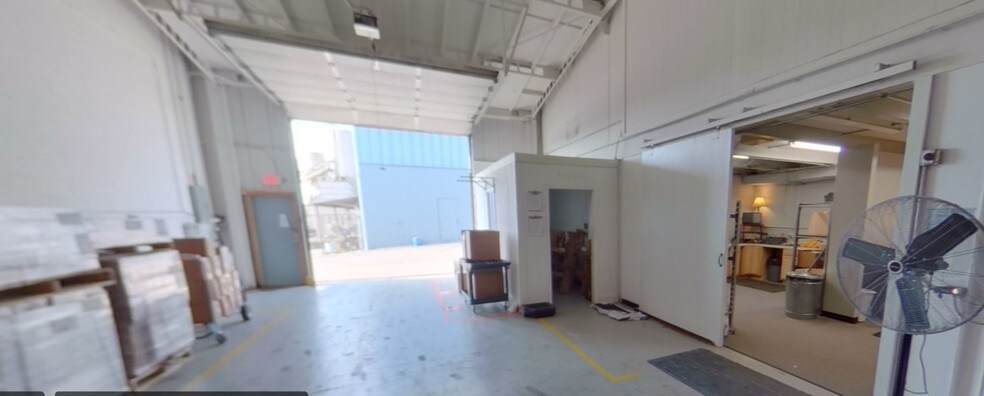 More Photos Of 385-387 Industrial Dr, Mount Juliet Warehouse For Lease