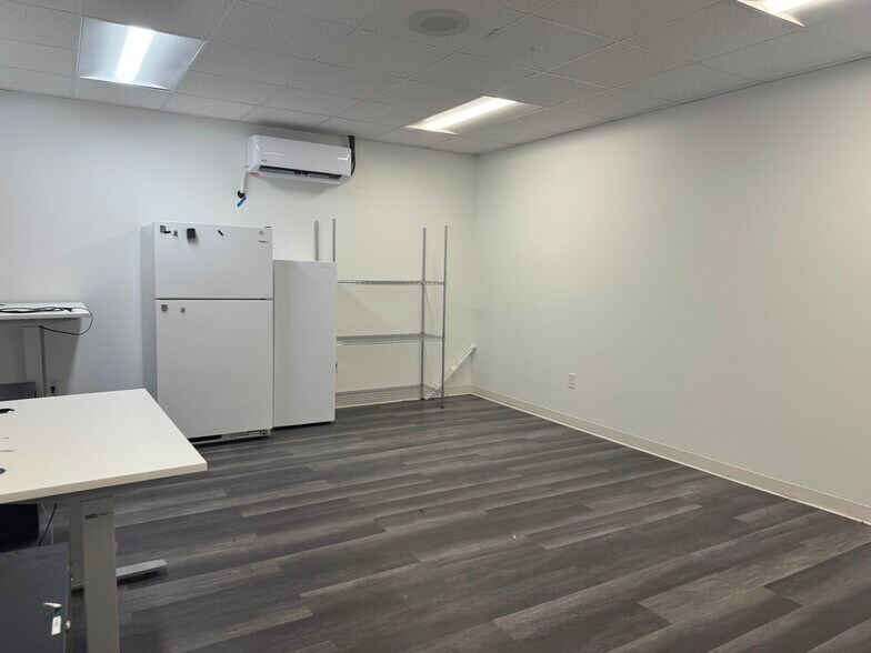 More Photos Of 505 NE 125th St, North Miami Medical For Lease