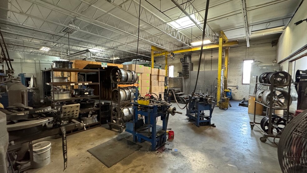 More Photos Of 231 Moorestown Dr, Bath Manufacturing For Sale