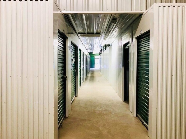 More Photos Of 1110 Austin St, Hempstead Self Storage For Sale