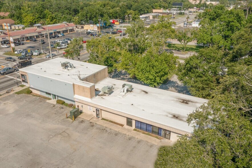 More Photos Of 6701 Beach Blvd, Jacksonville Freestanding For Lease