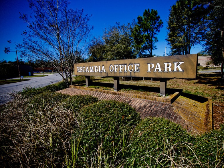 More Photos Of 6565 N W St, Pensacola Office For Lease