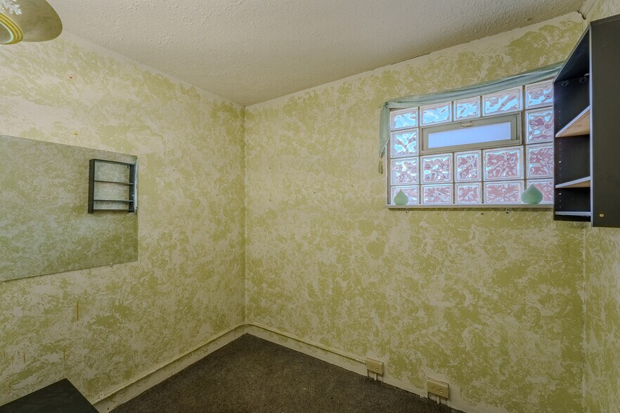 More Photos Of 101 W National Rd, Englewood Freestanding For Sale