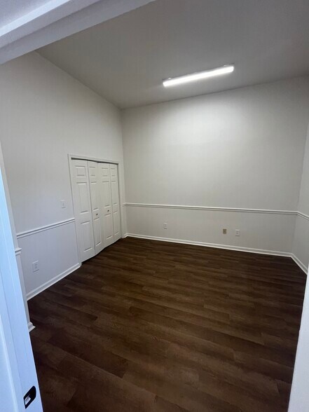 More Photos Of 404 E Long Ave, Gastonia Warehouse For Lease