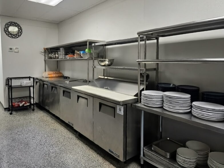 More Photos Of 2505 Wilmington Pike, Dayton Restaurant For Sale