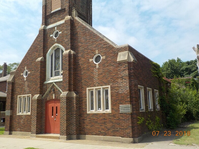 Primary Photo Of 4822 Kennedy Ave, East Chicago Religious Facility For Sale