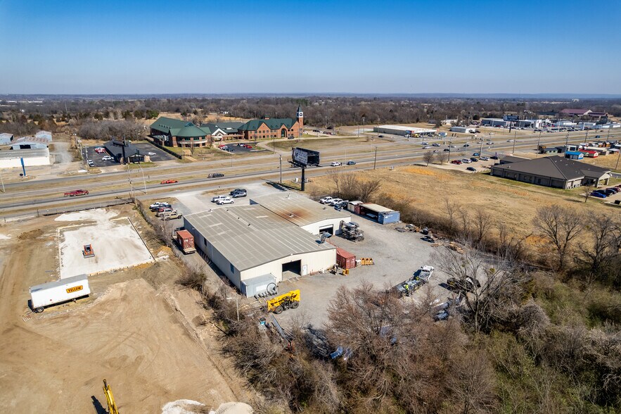 More Photos Of 2601 W Shawnee St, Muskogee Manufacturing For Sale
