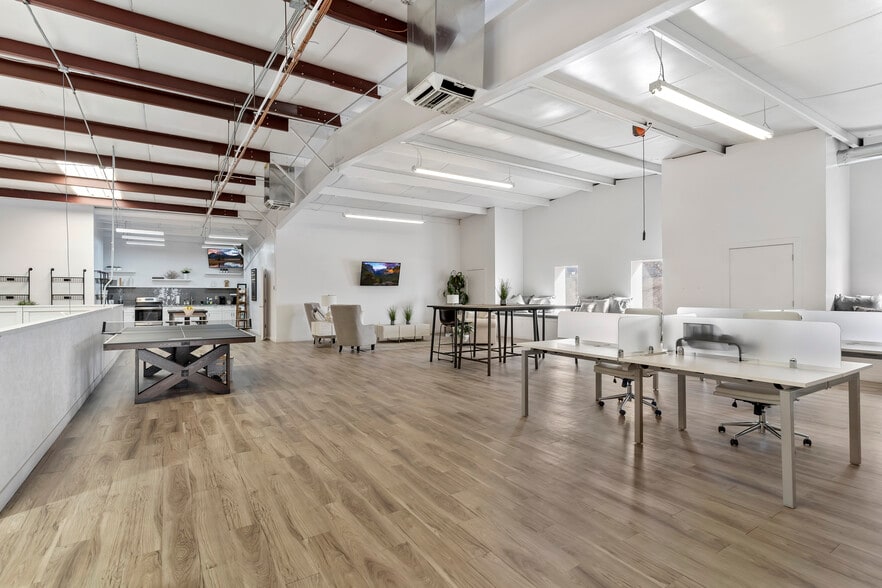 More Photos Of 3041 Pennsylvania Ave, Ogden Showroom For Sale