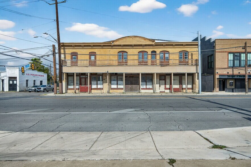 Primary Photo Of 1425 S Flores St, San Antonio General Retail For Sale