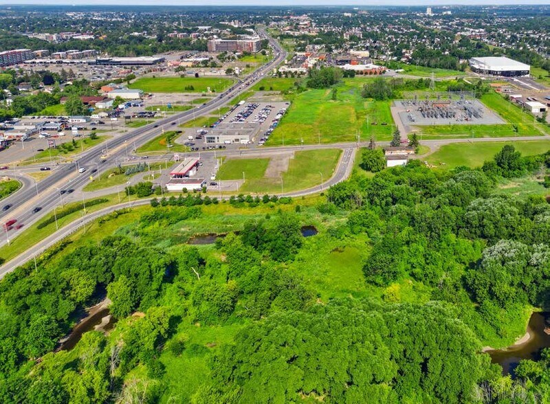 More Photos Of 10 Rue Principale N, Delson Land For Sale
