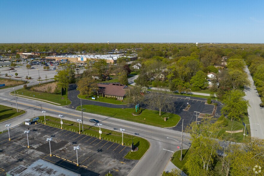 More Photos Of 20900 S Western Ave, Olympia Fields Bank For Sale