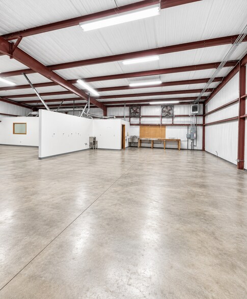 More Photos Of 1703 E Whaley St, Longview Warehouse For Sale
