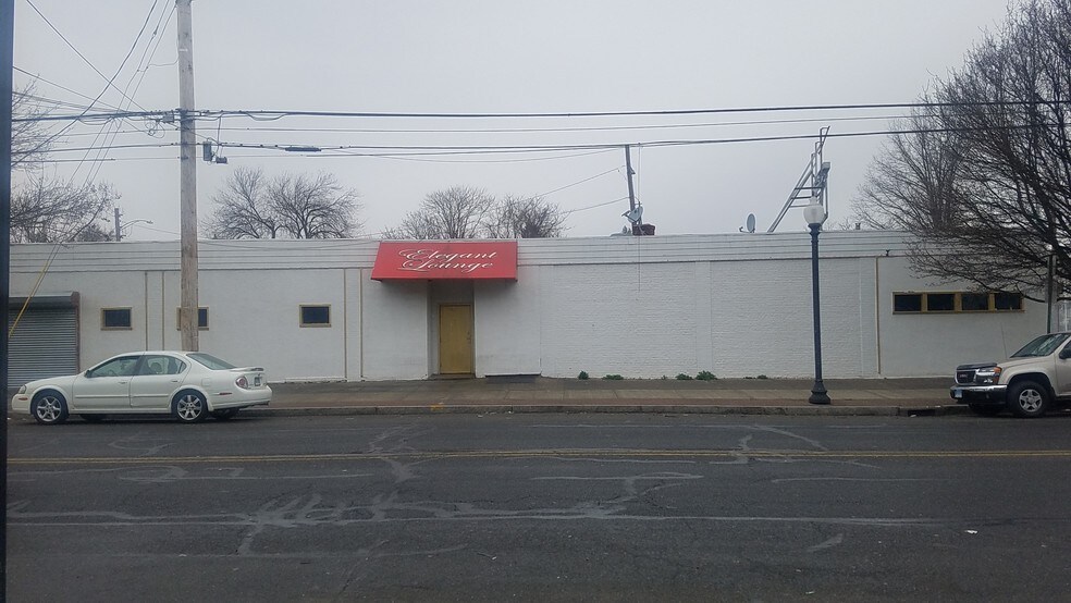 Primary Photo Of 1603 Barnum Ave, Bridgeport Bar For Sale