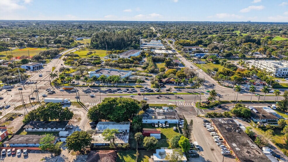 More Photos Of 3928 SW 12th Ct, Fort Lauderdale Manufacturing For Sale