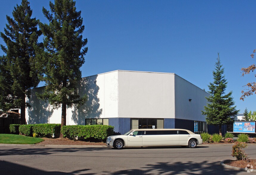 More Photos Of 834 Striker Ave, Sacramento Unknown For Lease