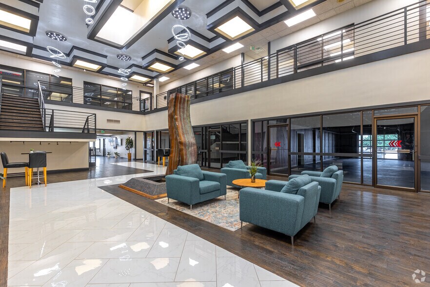 More Photos Of 5751 Kroger Dr, Fort Worth Office For Lease