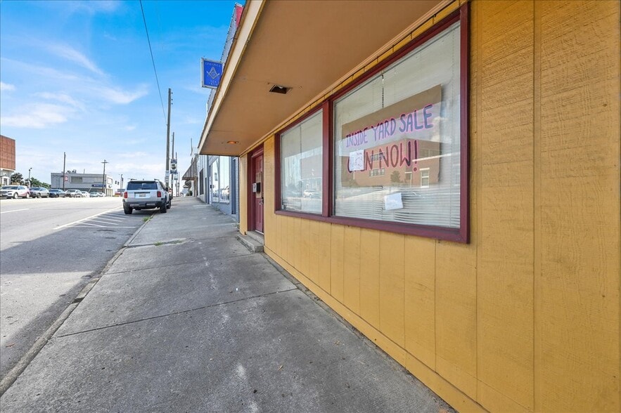 More Photos Of 205 2nd Ave E, Oneonta General Retail For Sale