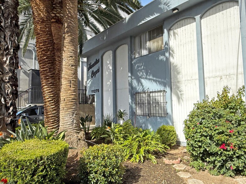 More Photos Of 11275 Huston St, North Hollywood Apartments For Sale