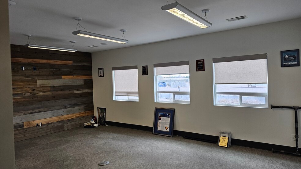 More Photos Of 2535 N Boulevard, Idaho Falls Office For Lease
