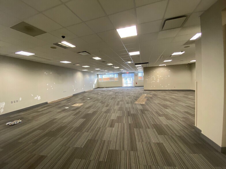 More Photos Of 1930 W Grand River Ave, Okemos Freestanding For Sale