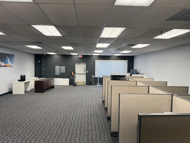 More Photos Of 4951 E Adamo Dr, Tampa Showroom For Lease
