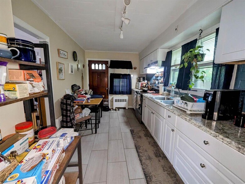 More Photos Of 44 Walnut St, Claremont Apartments For Sale