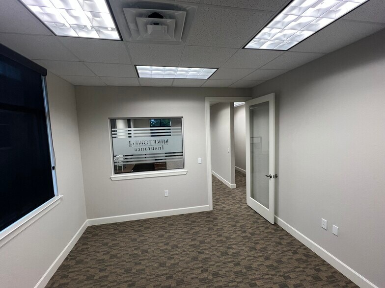 More Photos Of 20008 Champion Forest Dr, Spring Office For Sale