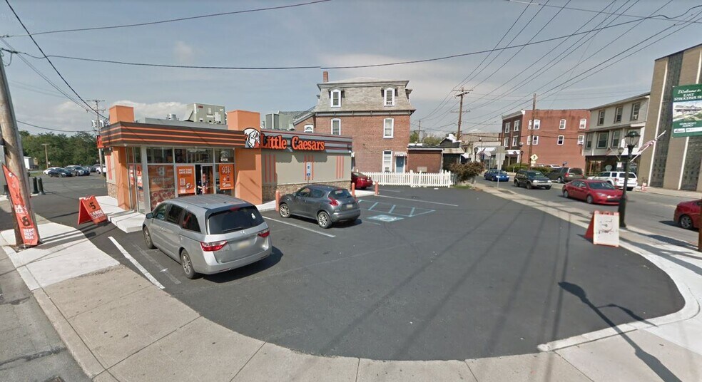 More Photos Of 72 Washington St, East Stroudsburg Fast Food For Sale