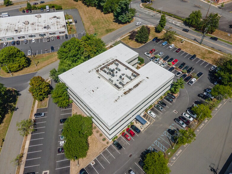 More Photos Of 401 Hamburg Turnpike, Wayne Medical For Sale