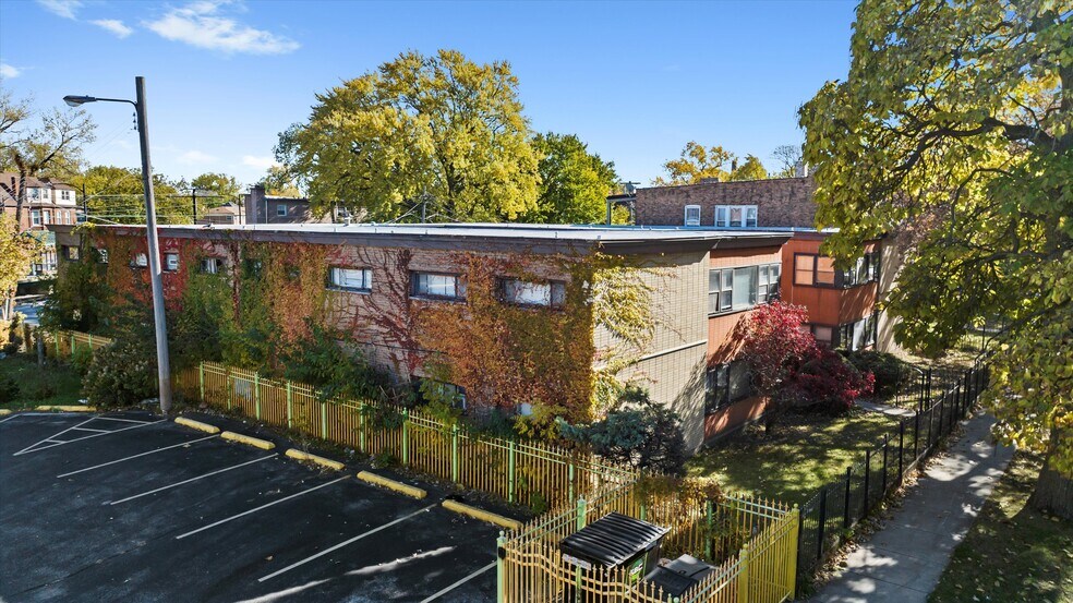 More Photos Of 7535 S Saginaw Ave, Chicago Apartments For Sale