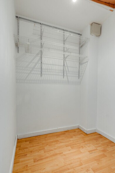 More Photos Of 1521 Hull St, Richmond Storefront Retail Residential For Sale