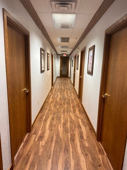 More Photos Of 6301 Waterford Blvd, Oklahoma City Office For Lease