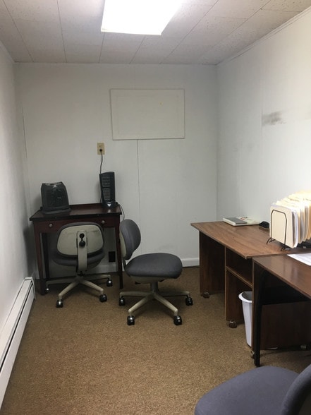 More Photos Of 54 Fremont St, New London Office Residential For Sale
