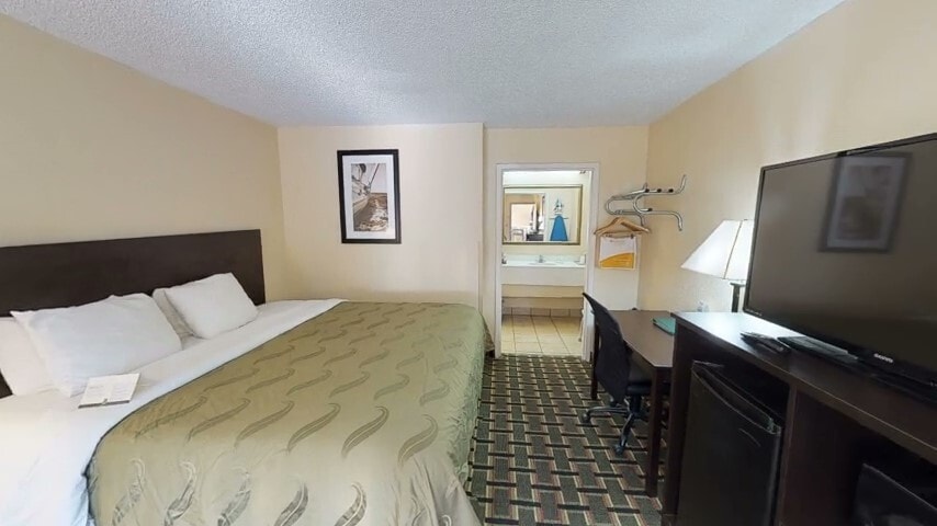 More Photos Of 6135 Youngerman Cir, Jacksonville Hotel For Sale