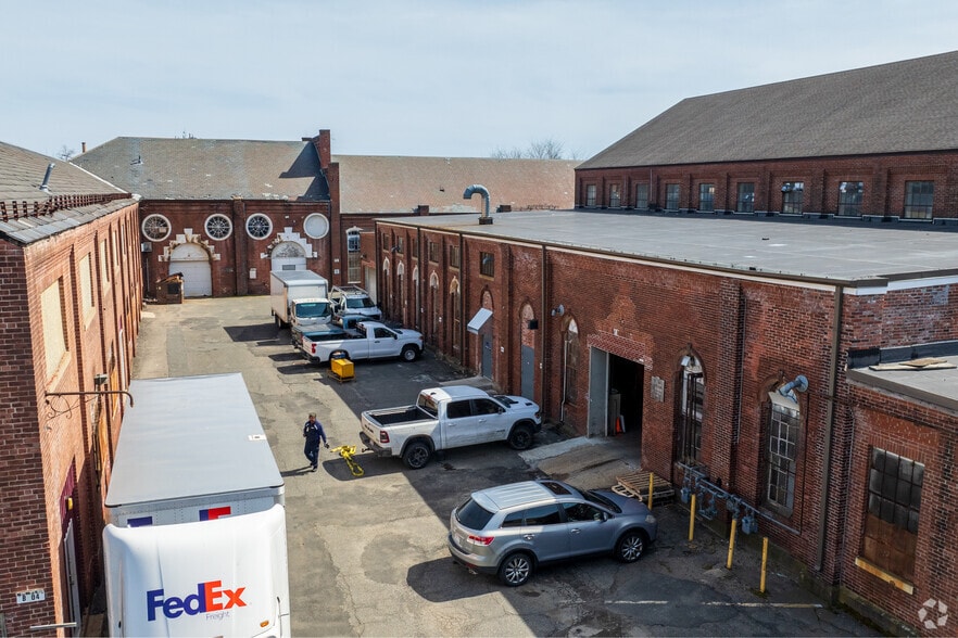 More Photos Of 1 Allen St, Springfield Manufacturing For Lease