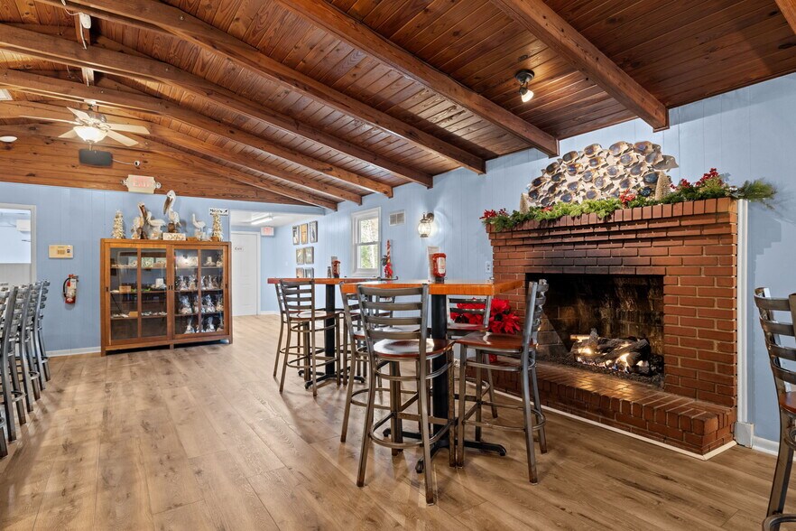 More Photos Of 2383 Hwy 58, Swansboro Restaurant For Sale