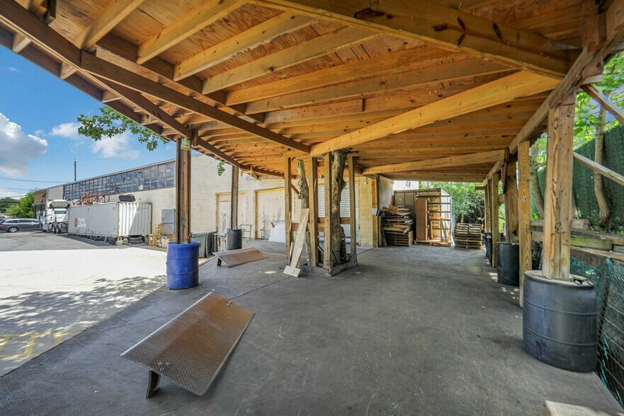 More Photos Of 370 Bergen Ave, Kearny Warehouse For Lease