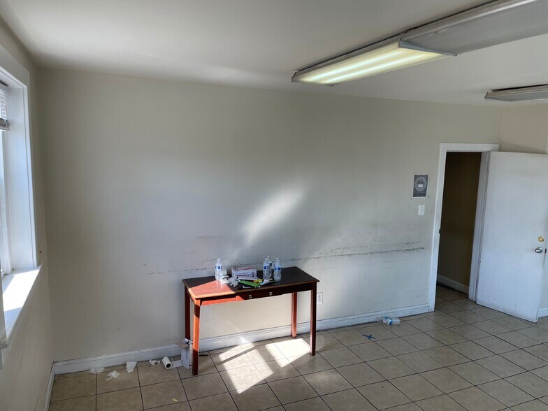 More Photos Of 2010-2012 Rhode Island Ave NE, Washington Storefront Retail Office For Lease