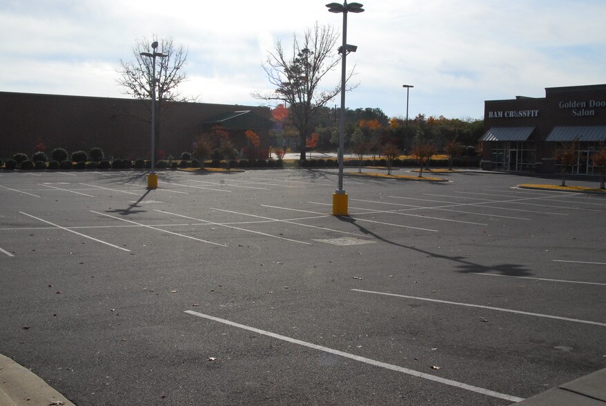 More Photos Of 14810 Cantrell Rd, Little Rock Unknown For Lease