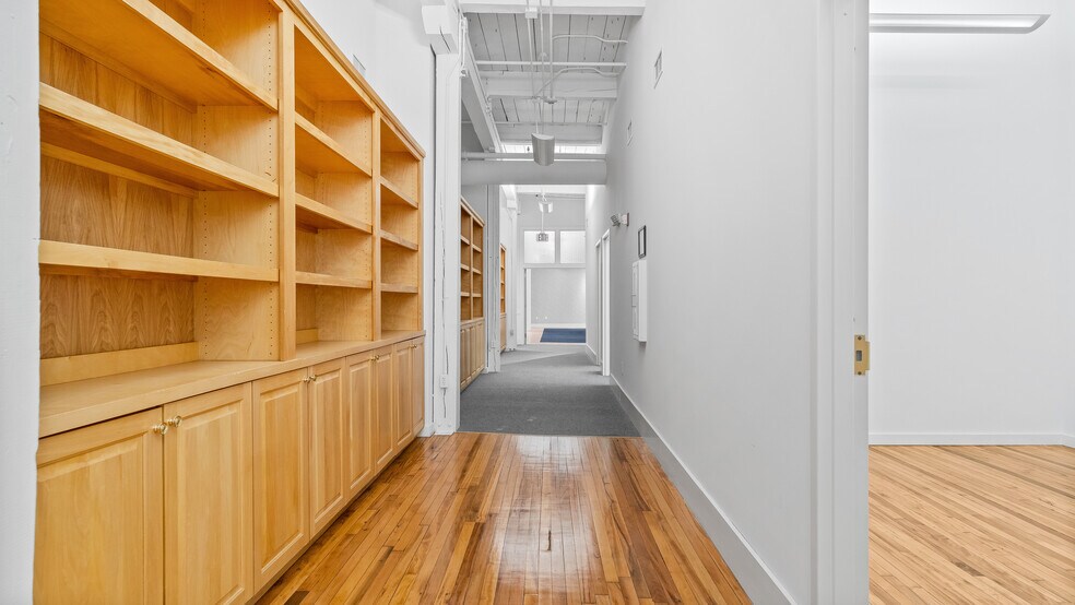 More Photos Of 514 Dabney Rd, Henderson Office For Lease