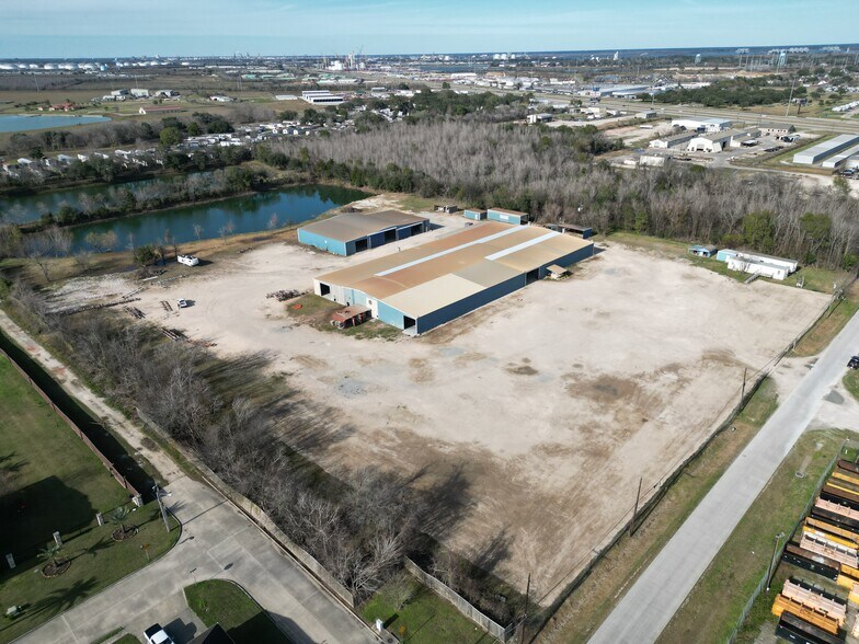 More Photos Of 4835 Bourque rd, Nederland Industrial For Lease
