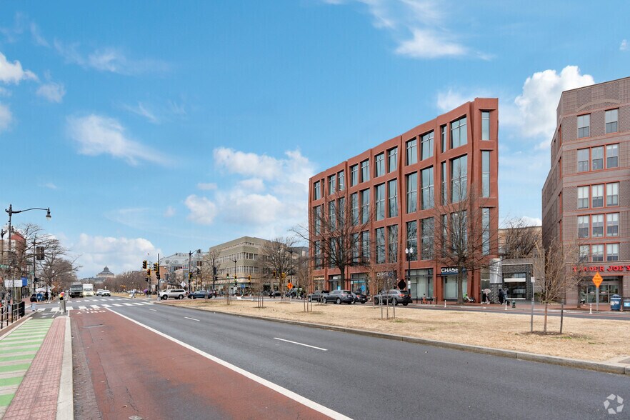 More Photos Of 700 Pennsylvania Ave SE, Washington Office For Lease