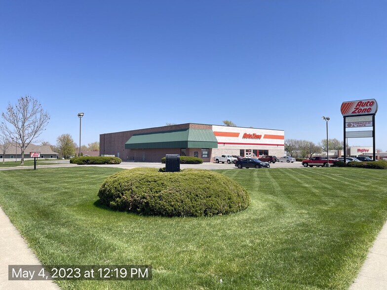 More Photos Of 1055 Linden Dr, Marion Freestanding For Lease