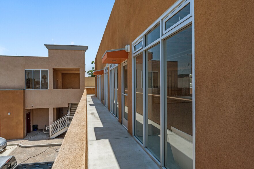 More Photos Of 165 W San Ysidro Blvd, San Ysidro General Retail For Lease