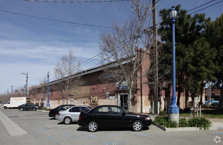 More Photos Of 318-334 S D St, Perris Storefront For Sale