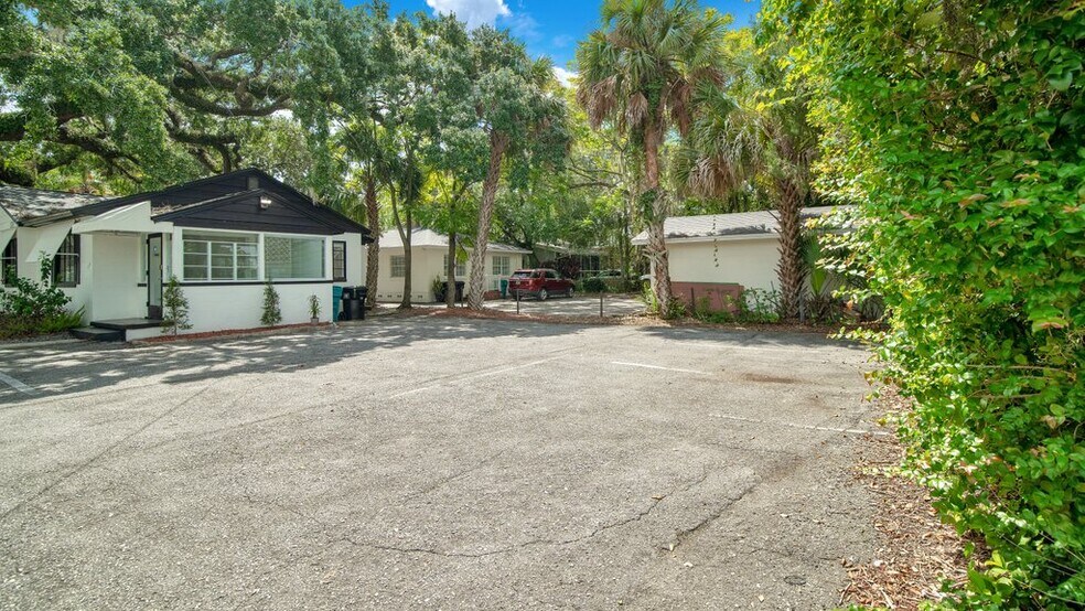 More Photos Of 230 E Marks St, Orlando Office Residential For Lease