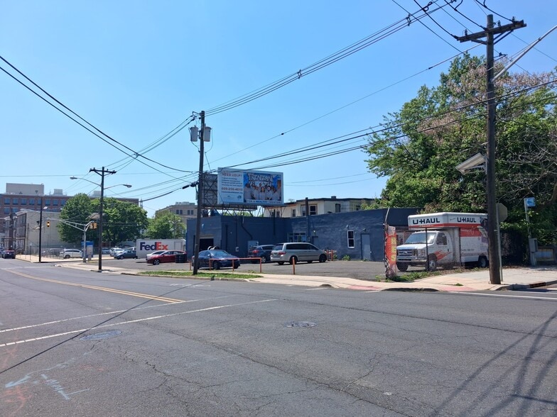 More Photos Of 145-149 N Willow St, Trenton Auto Repair For Sale